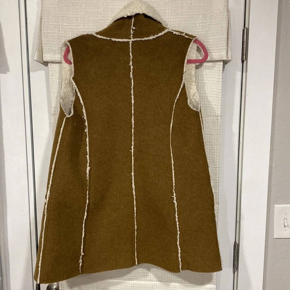 Dylan Winter Vest - Picture 3 of 3
